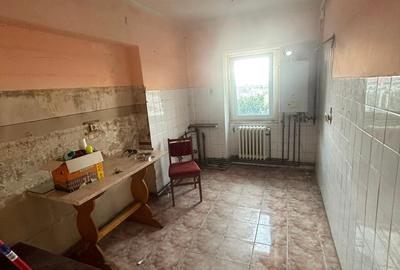 Apartament cu 2 camere decomandat în Mărăști