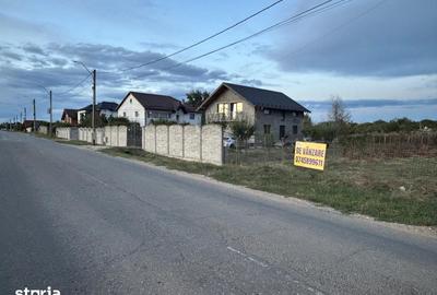 Teren de 910 mp, în Bradu