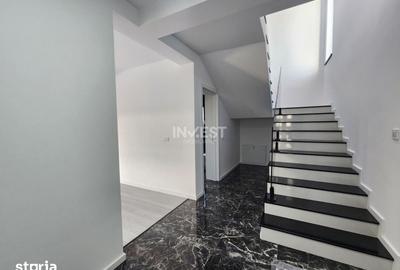 Casă cu 4 camere cu Teren 750 Mp în Valea Ursului
