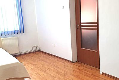 Apartament cu 4 camere decomandat în Central - 2