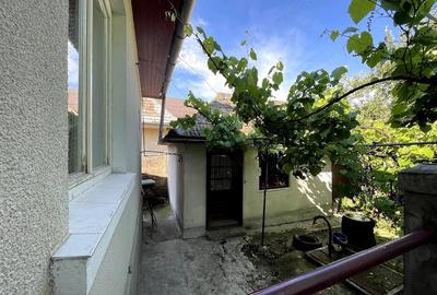 Casă cu 2 camere cu Teren 1197 Mp în Central
