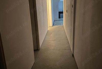 Spațiu comercial, de 308 mp, în Central - 9