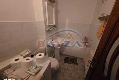 Apartament cu 3 camere decomandat în Traian - 6