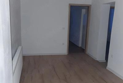Apartament cu 3 camere decomandat în Exterior Vest - 2