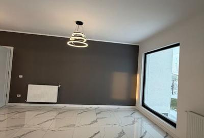 Casă cu 3 camere în Central
