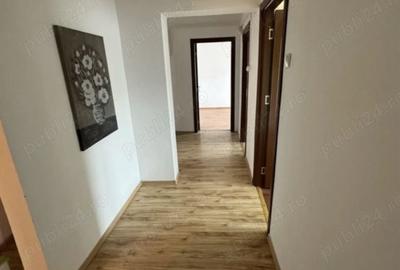 Apartament cu 3 camere decomandat în Central - 1