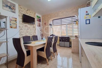Apartament cu 3 camere decomandat, mobilat în Vasile Aaron - 4