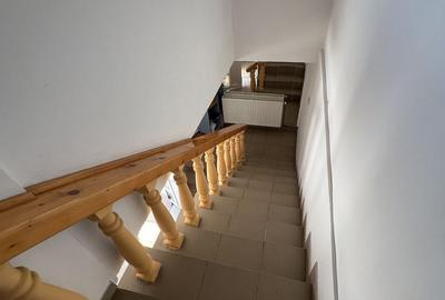 Casă cu 4 camere cu Teren 350 Mp în Corbi