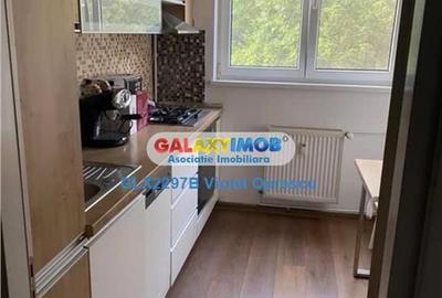 Apartament cu 3 camere semidecomandat, mobilat în Titan