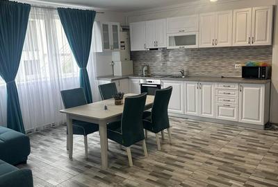 Apartament cu 2 camere semidecomandat, mobilat în Florești