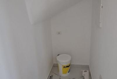 Duplex cu 5 camere cu Canalizare în Dumbrăvița - 11