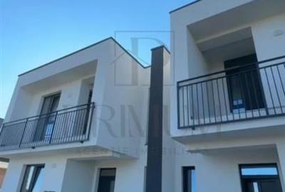 Duplex cu 5 camere cu Canalizare în Dumbrăvița - 1