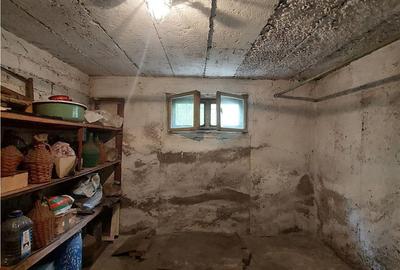 Apartament cu 2 camere în Intim