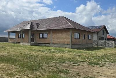 Casă cu Teren 724 Mp în Central - 10