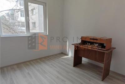 Apartament cu 3 camere semidecomandat în Lacu - 5