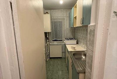 Apartament cu 2 camere semidecomandat în Micro 6 - 2