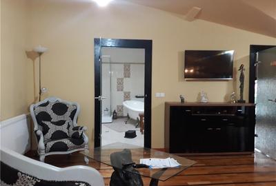 Casă cu 6 camere cu Teren 200 Mp în Central - 8