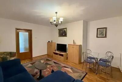 Apartament cu 3 camere decomandat, mobilat în Unirii