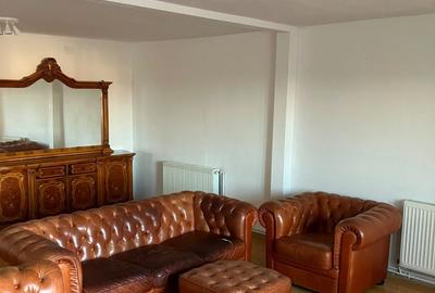 Apartament cu 3 camere decomandat, mobilat în Vitan