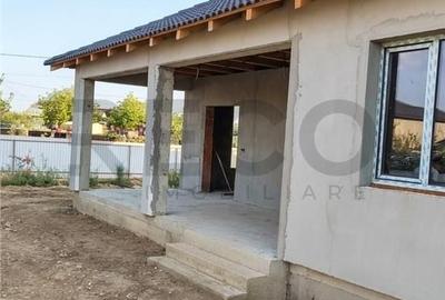 Casă cu 3 camere cu Teren 687 Mp în Nojorid