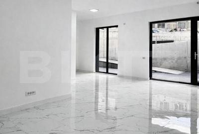Spațiu comercial, de 40 mp, în Universității - 3