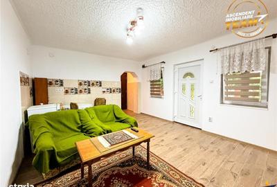 Casă cu 4 camere în Cernat