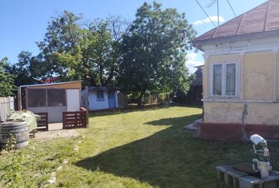 Casă individuală cu 3 camere cu Teren 1000 Mp în Străoane