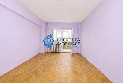 Apartament cu 2 camere decomandat în Faleză