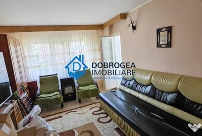 Apartament cu 2 camere decomandat în E3