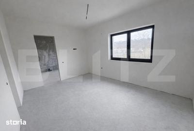 Casă cu 4 camere cu Teren 465 Mp în Apahida