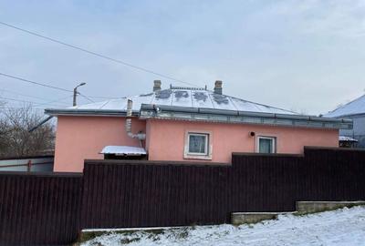 Casă individuală cu 4 camere cu Teren 496 Mp în Central