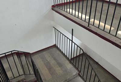 Casă cu 4 camere cu Teren 4000 Mp în Petros