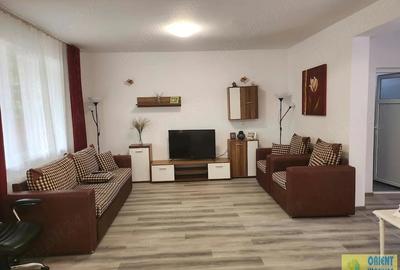 Casă cu 7 camere cu Teren 300 Mp în Nord