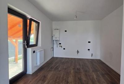 Casă cu 3 camere în Hemeiuș - 2