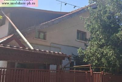 Casă individuală cu 8 camere cu Canalizare în Eroilor - 1