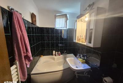Apartament cu 3 camere în Precista