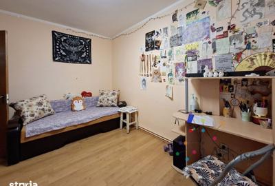 Apartament cu 3 camere decomandat în Valea Cetății