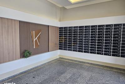 Apartament cu 3 camere decomandat în Sud
