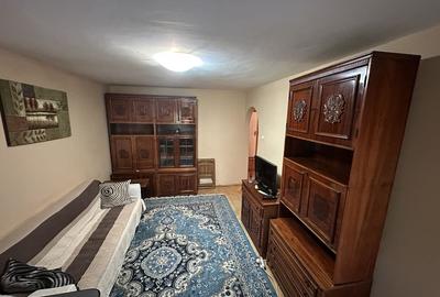 Apartament cu 3 camere decomandat în Păcurari