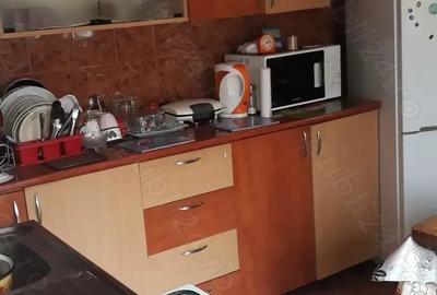 Casă cu 3 camere în Muncitoresc