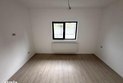 Casă cu 3 camere cu Teren 350 Mp în Miroslava