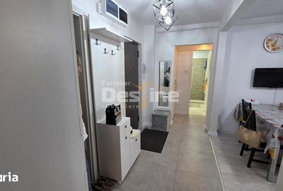 Apartament cu 3 camere în Craiovița Nouă - 1