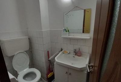 Apartament cu 3 camere decomandat în Central - 1