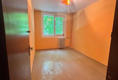 Apartament cu 3 camere semidecomandat în Berceni - 6