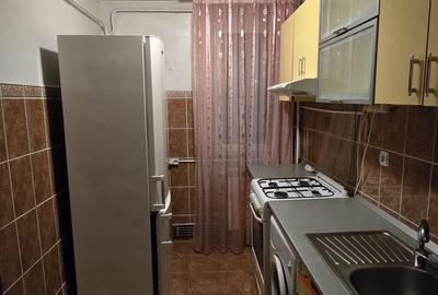 Apartament cu 2 camere decomandat în Ostroveni