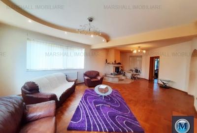 Casă cu 7 camere cu Garaj în Lipănești - 1