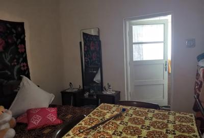 Casă individuală cu 3 camere cu Canalizare în Central - 10
