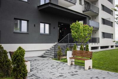 Apartament cu 3 camere decomandat, mobilat în Tractorul - 1