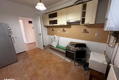Apartament cu 3 camere decomandat în Dudu