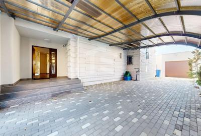 Casă individuală cu 6 camere cu Canalizare în Titan